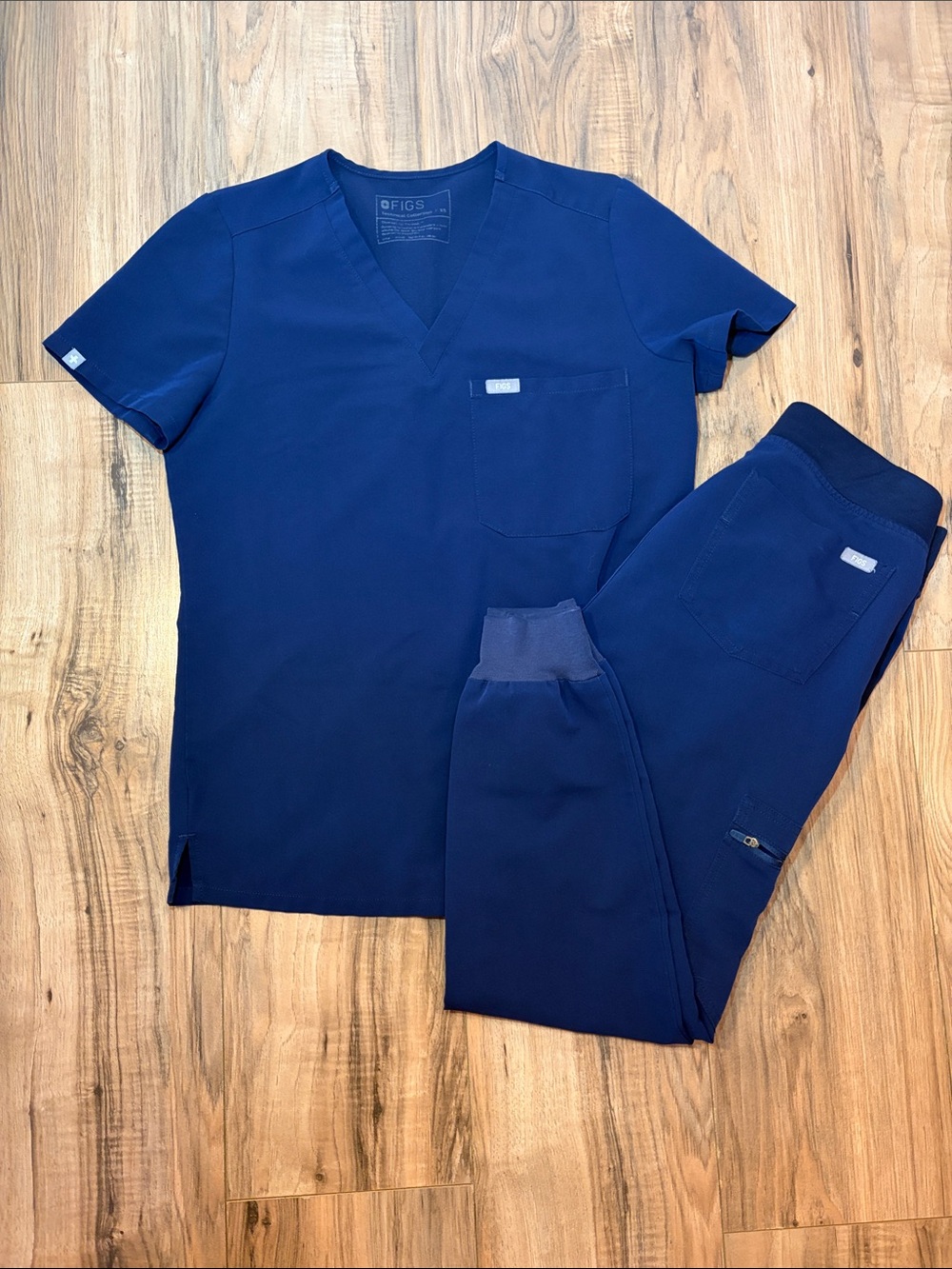 Women’s Figs Scrub Set - XS - Navy